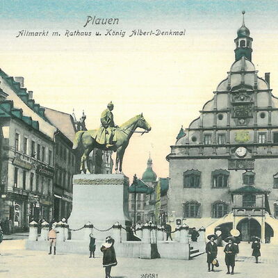 Bild vergrößern: Altmarkt mit König-Albert-Denkmal auf einer Postkarte von 1908