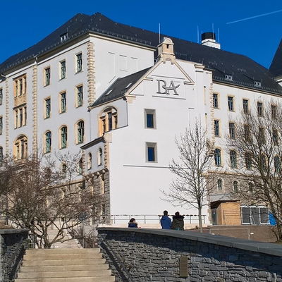 Bild vergrößern: Staatliche Studienakademie Plauen auf dem Amtsberg