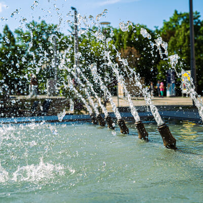 Bild vergr&ouml;&szlig;ern: Brunnen am Nonnenturm