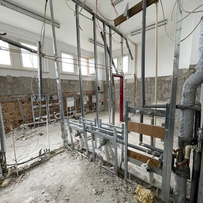Bild vergr&ouml;&szlig;ern: R&uuml;ckertschule - Baustand August 2026