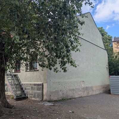 Bild vergr&ouml;&szlig;ern: Hortgeb&auml;ude GS Friedrich R&uuml;ckert vor Sanierung