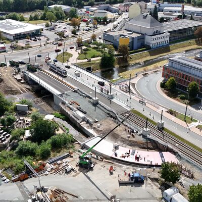 Bild vergr&ouml;&szlig;ern: Blick auf die Baustelle Neue Elsterbr&uuml;cke