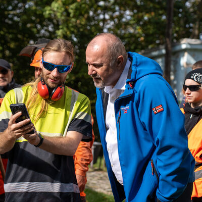 Bild vergr&ouml;&szlig;ern: Teilnehmer des Projekt &raquo;Arbeitsgelegenheiten&laquo; am Kemmler