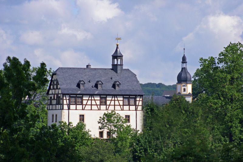 Bild vergrößern: Schloss und Kirche Jößnitz