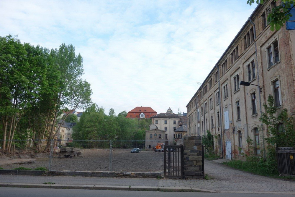 Bild vergrößern: Blick von der Hofwiesenstraße auf das Areal der Hempelschen Fabrik