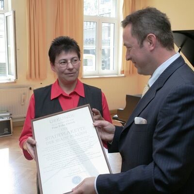 Bild vergr&ouml;&szlig;ern: Stadtplakettenverleihung 2005