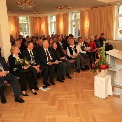Bild vergr&ouml;&szlig;ern: Festsaal - Redner Oberb&uuml;rgermeister Ralf Oberdorfer