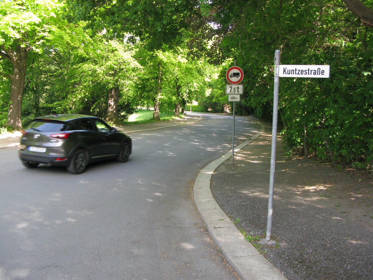 Bild vergrößern: Geänderte Verkehrsführung am Stadtparkring bis 3. August.