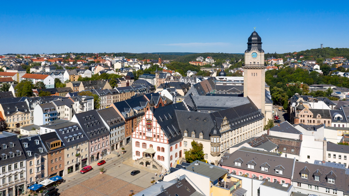 Bild vergrößern: Blick auf Rathaus und Altmarkt in Plauen