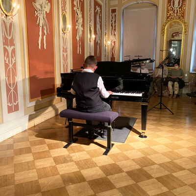 Bild vergr&ouml;&szlig;ern: Gemeinsames Konzert der Musikschule &raquo;Robert Schumann&laquo; A&scaron; und dem Vogtlandkonservatorium &raquo;Clara Wieck&laquo;