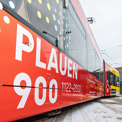Bild vergrößern: Straßenbahn im Plauen900 Design