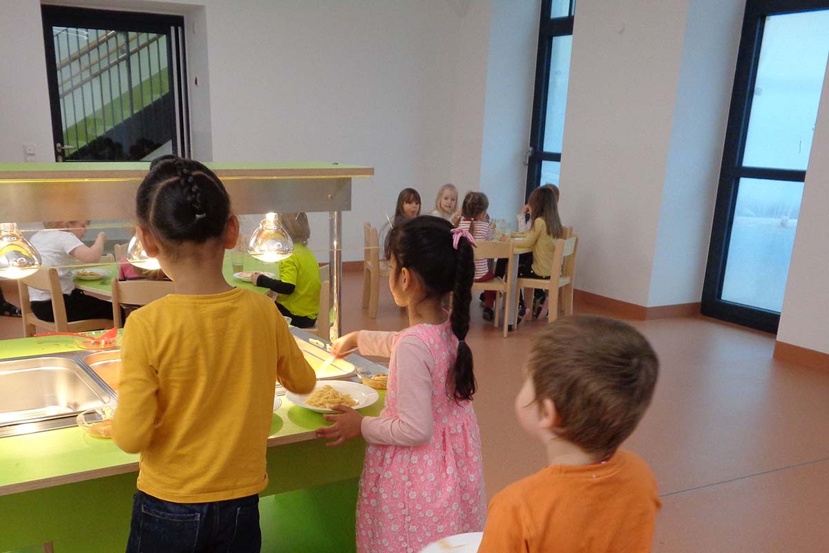Bild vergrößern: Kita Regenbogen Elsteraue - im Kinderrestaurant