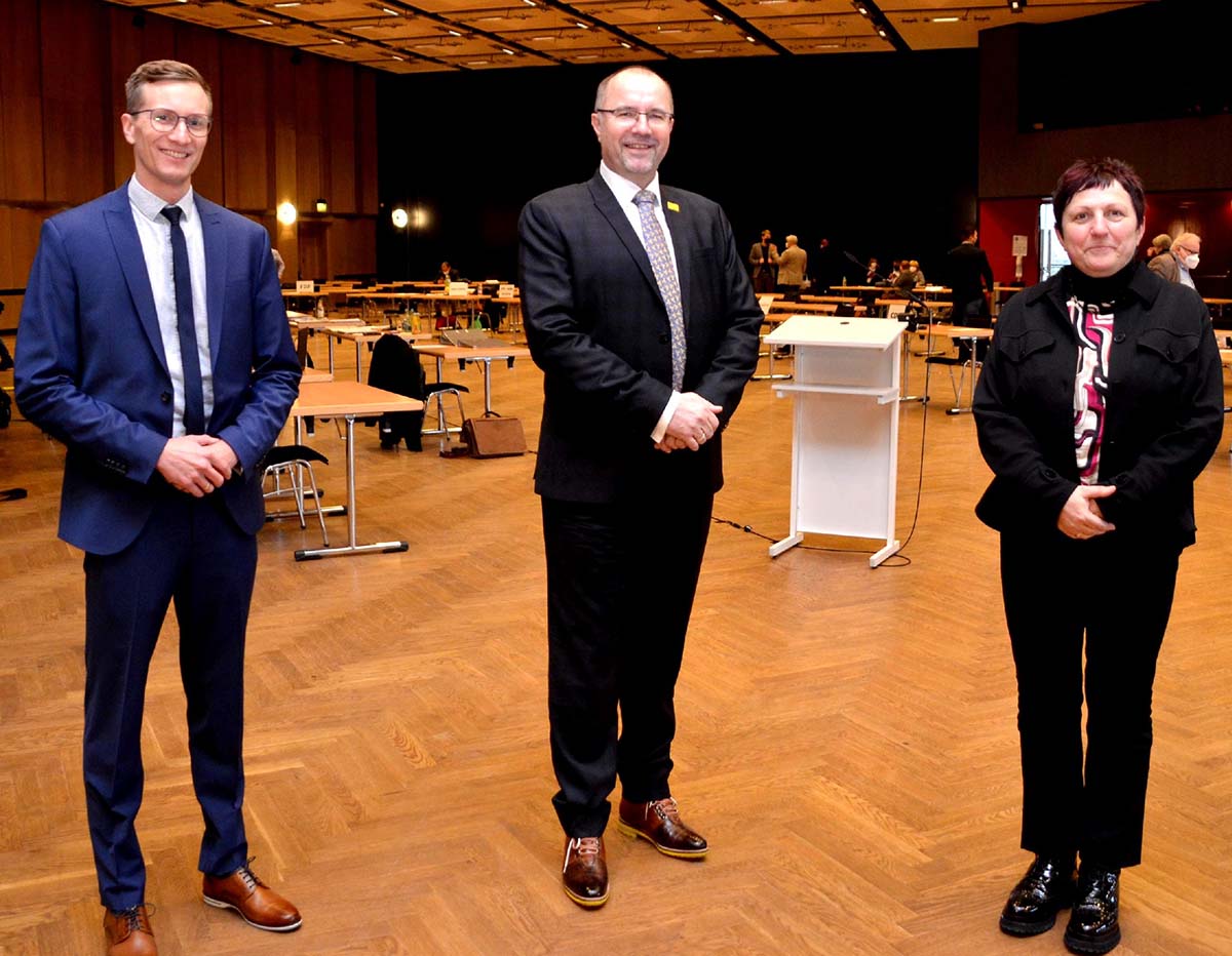 Bild vergrößern: Bürgermeister Tobias Kämpf, Oberbürgermeister Steffen Zenner und Bürgermeisterin Kerstin Wolf