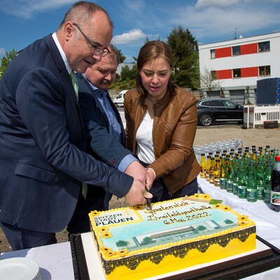 Bild vergr&ouml;&szlig;ern: Spatenstisch Dreifeld-Sporthalle Lessing-Gymnasium