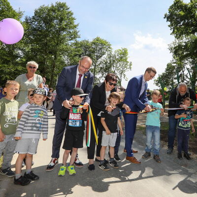 Bild vergrößern: Eröffnung des Mehrgenerationenpark Elsteraue