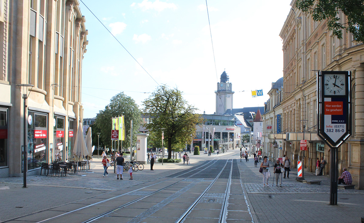 Bild vergrößern: Blick auf Innenstadt mit Stadtgalerie Plauen