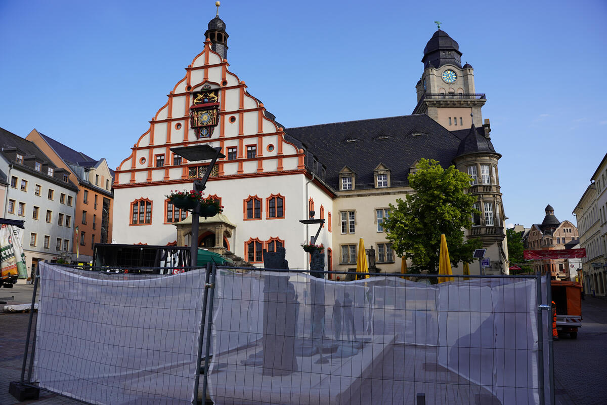 Bild vergrößern: Altmarktbrunnen gesperrt