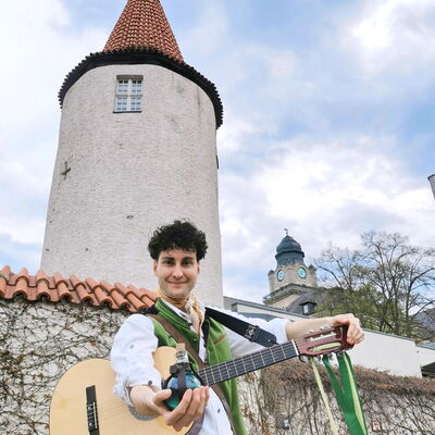 Bild vergr&ouml;&szlig;ern: Singender Stadtf&uuml;hrer Arion von Sorgenfrei