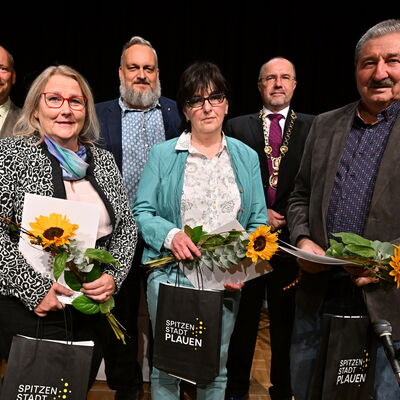Bild vergr&ouml;&szlig;ern: Ehrungen 2023 - Stadtplakette und Ehrenb&uuml;rgerrecht