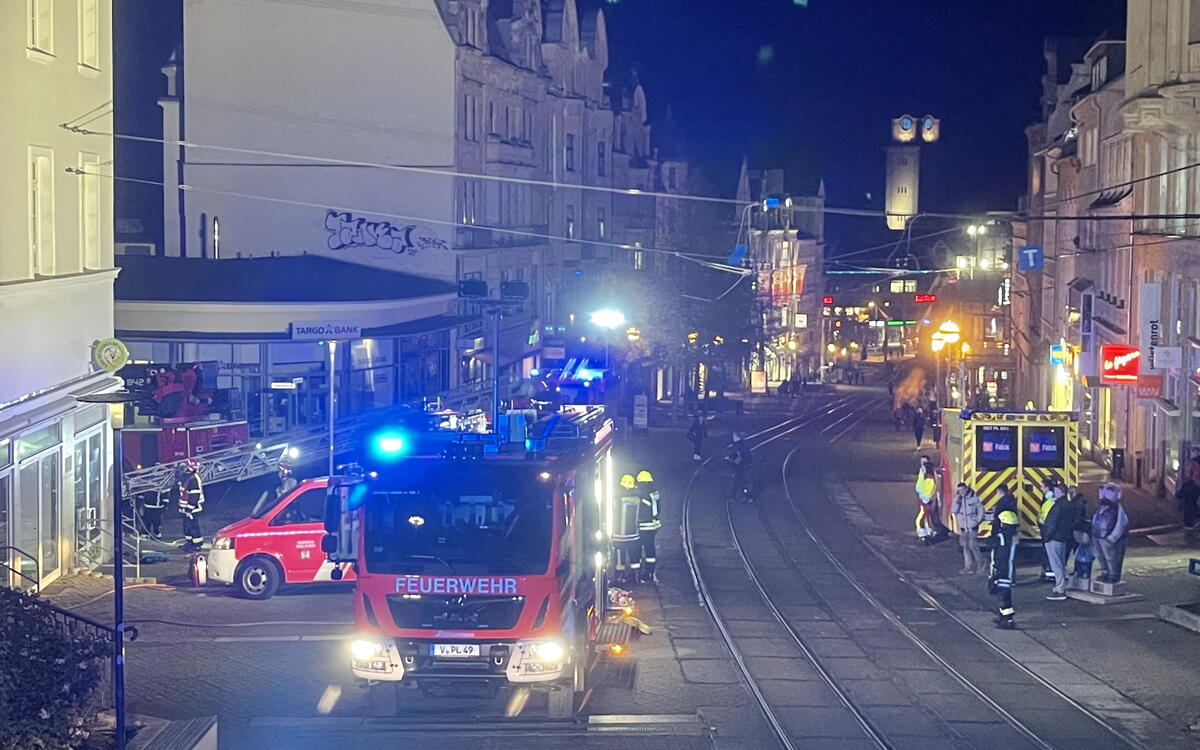 Bild vergrößern: Feuerwehreinsatz auf der Bahnhostraße