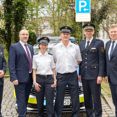 Bild vergr&ouml;&szlig;ern: Teilnehmer der Pressekonferenz B&uuml;rgerpolizei