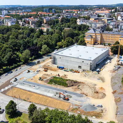 Bild vergr&ouml;&szlig;ern: Blick auf das Sportforum Vogtland | Baustand: Juli 2024
