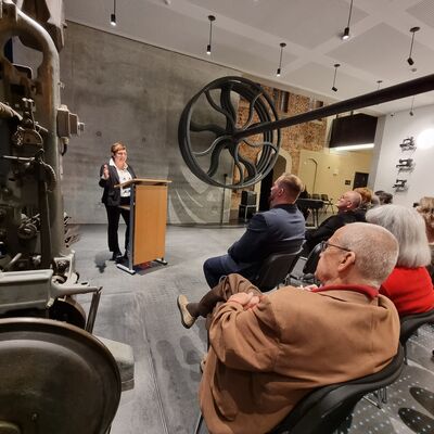 Bild vergr&ouml;&szlig;ern: Veranstaltung: 1 Jahr Fabrik der F&auml;den - 100 Jahre Rentsch