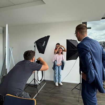 Bild vergr&ouml;&szlig;ern: Fotoshooting f&uuml;r Junior-Stadtr&auml;te