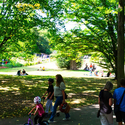 Bild vergr&ouml;&szlig;ern: Musikalischer Parkspaziergang im Stadtpark 2025