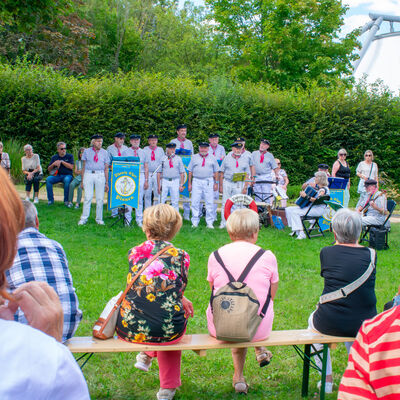 Bild vergr&ouml;&szlig;ern: Musikalischer Parkspaziergang im Stadtpark 2025