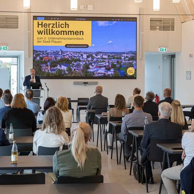 Bild vergr&ouml;&szlig;ern: 2. Unternehmerstammtisch der Stadt Plauen am 11.09.2025. Ort: Duale Hochschule, Schlossberg 1 in Plauen