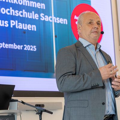 Bild vergr&ouml;&szlig;ern: 2. Unternehmerstammtisch der Stadt Plauen am 11.09.2025. Ort: Duale Hochschule, Schlossberg 1 in Plauen
