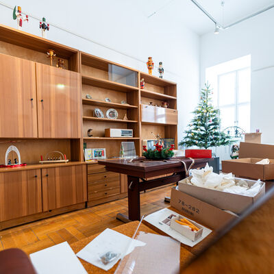 Bild vergr&ouml;&szlig;ern: Blick in die Weihnachtsschau 2025