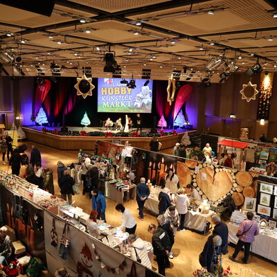 Bild vergr&ouml;&szlig;ern: Hobby-K&uuml;nstler-Markt in der Festhalle Plauen