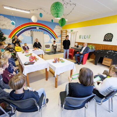 Bild vergr&ouml;&szlig;ern: Kinder und Jugendsprechstunde im Kindercaf&eacute; M&uuml;cke