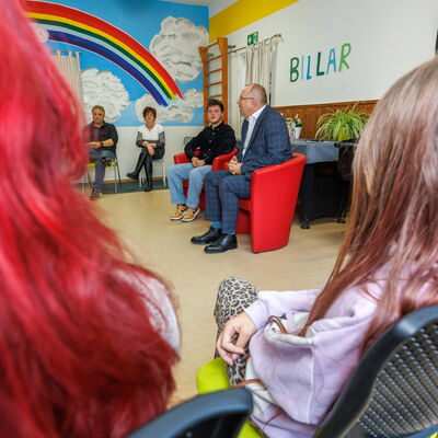 Bild vergr&ouml;&szlig;ern: Kinder und Jugendsprechstunde im Kindercaf&eacute; M&uuml;cke